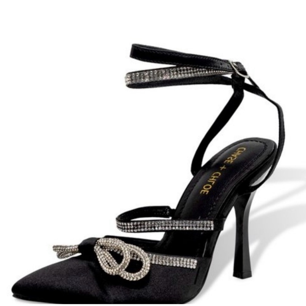 Chase & Chloe Satin High Heels 7.5M
Best offers considered